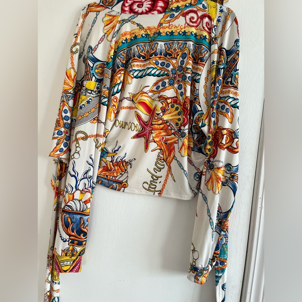 A crop top tie up shirt with pants